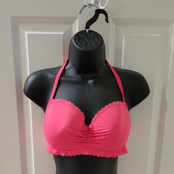 Victoria's Secret Other - Victoria Secrets Scalloped Bikini Top
